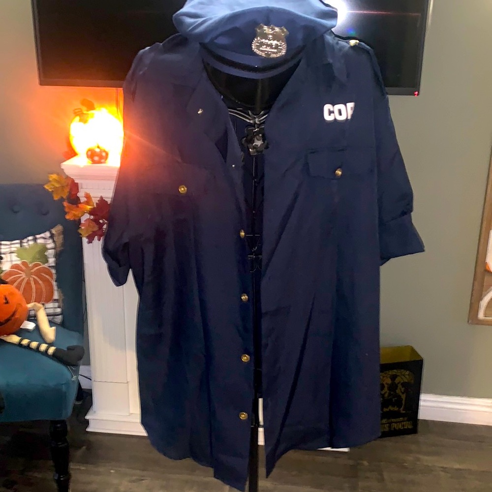 Cop shirt costume .